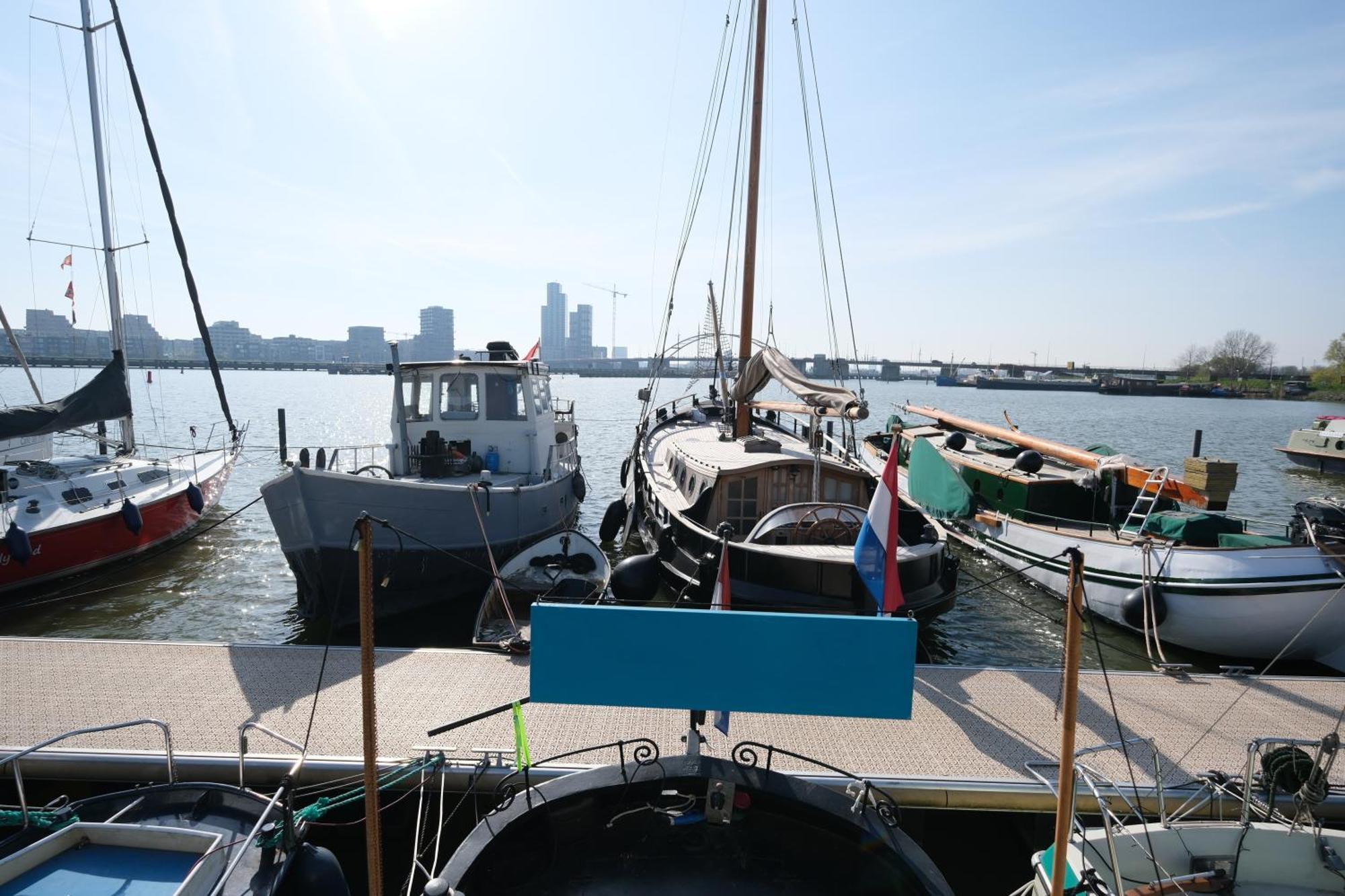 It's A Tent - On A Boat! Campo de lujo *